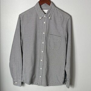 Everlane Black and White Checkered Button-Down Shirt